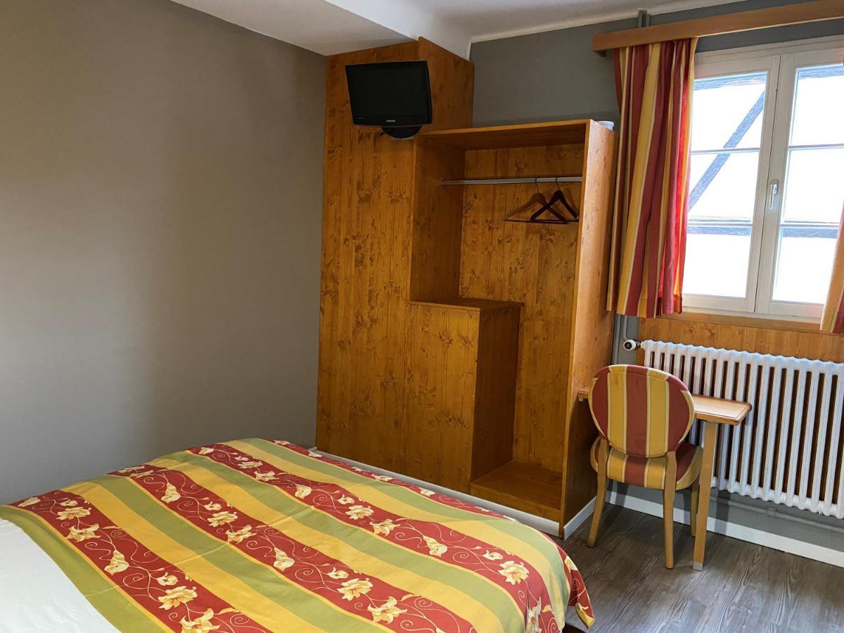 Hotel Au Cerf Riquewihr Exteriör bild